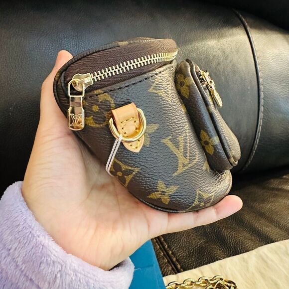 Louis Vuitton Mini Bumbag - Picture 8 of 16